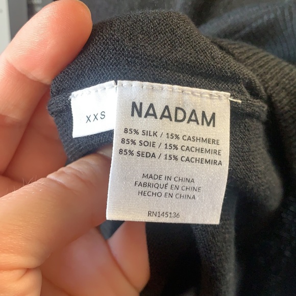 Nadaam black lightweight v-neck sweater - Picture 5 of 6